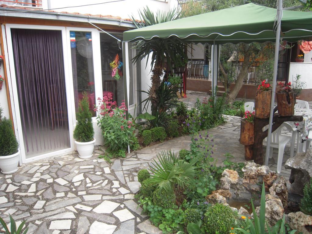 Lile Pestani Accommodation Exterior foto