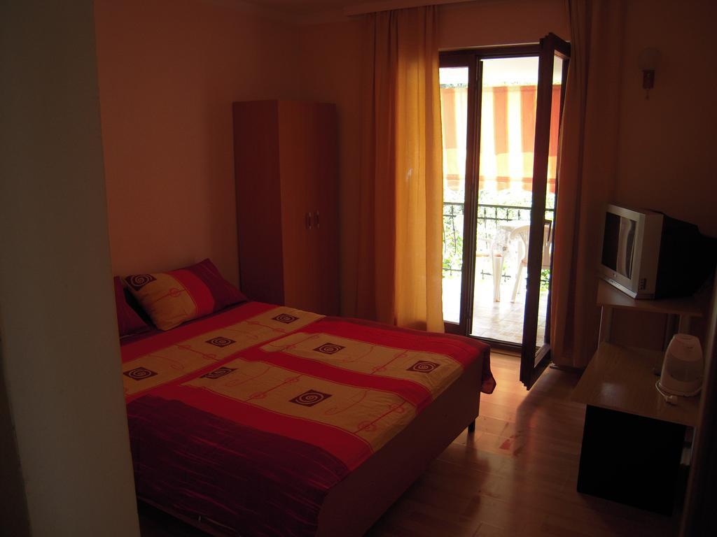 Lile Pestani Accommodation Exterior foto