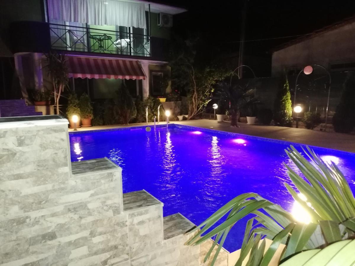 Lile Pestani Accommodation Exterior foto